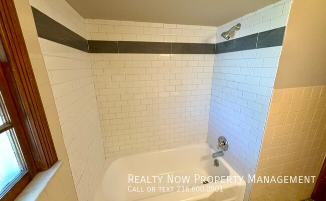 Photo - 5200 Miller Ave