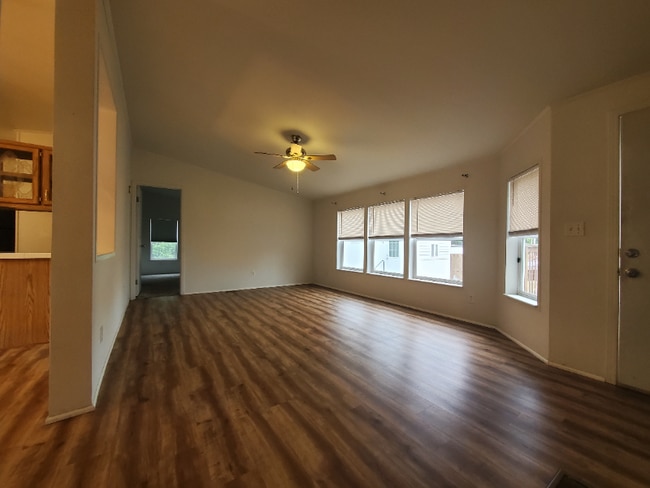 Photo - 1724 Lincoln Ave SE