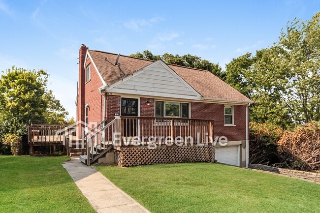 Photo - 6331 Stover Ave