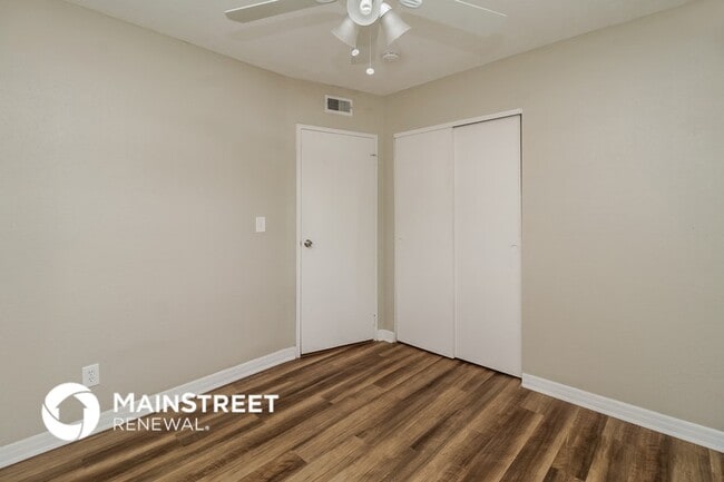 Photo - 367 Notre Dame Dr