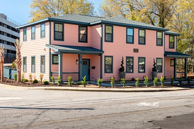 Photo - 2518 Laurel St