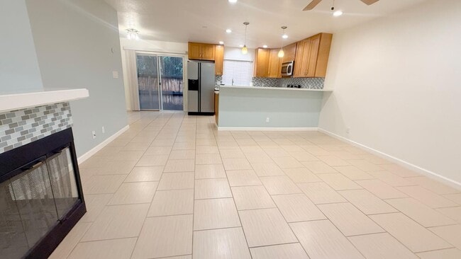 Photo - 1013 Woodside Rd