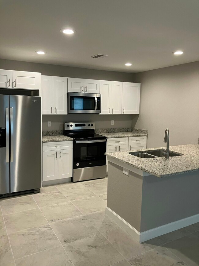 Photo - 129 Boundary Blvd