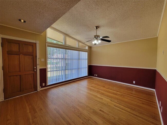 Photo - 2419 Stonecrest Dr