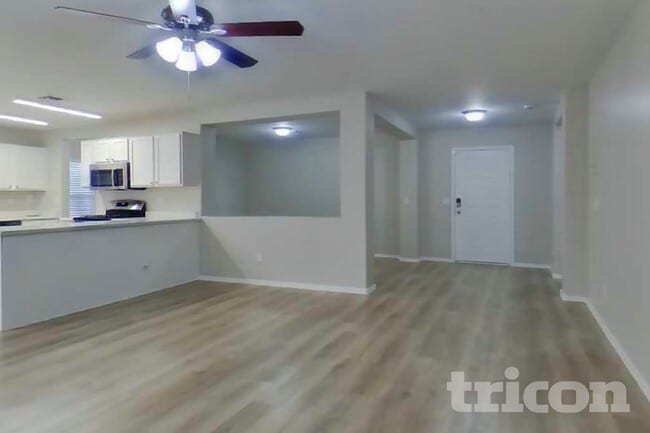 Photo - 12601 W Pershing St