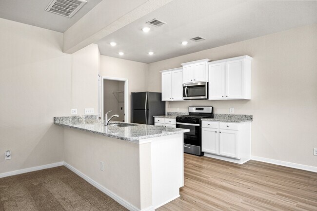 Building Photo - 10407 Red Cardinal Dr Rental