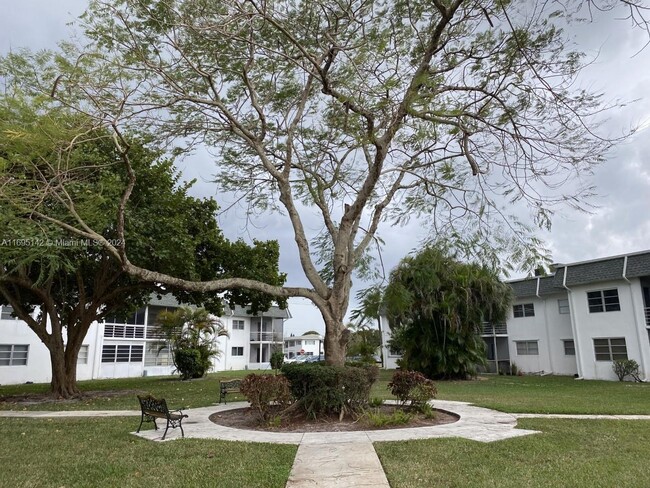 Photo - 6507 Winfield Blvd Condominio Unidad 210-C