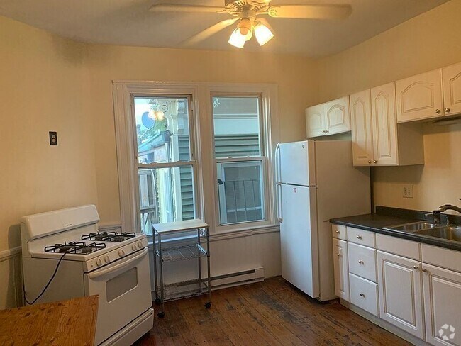 Building Photo - 955 Cambridge St Rental