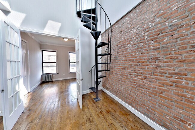 Building Photo - 206 E 83rd St Rental