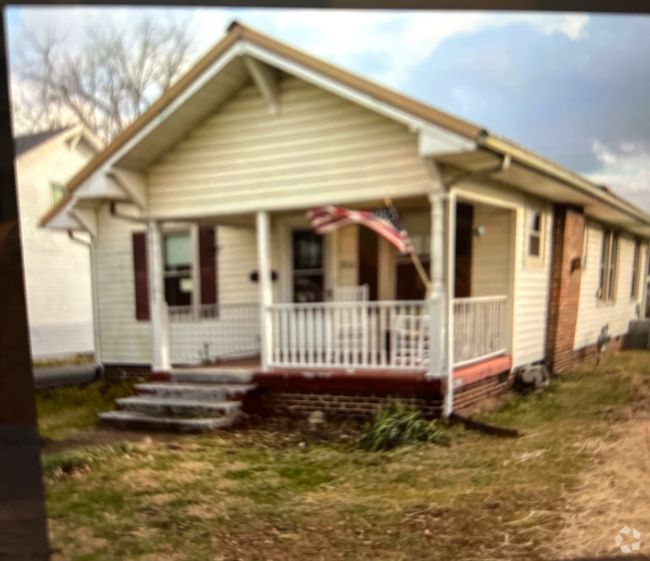 Building Photo - 1136 Moorland Ave Rental