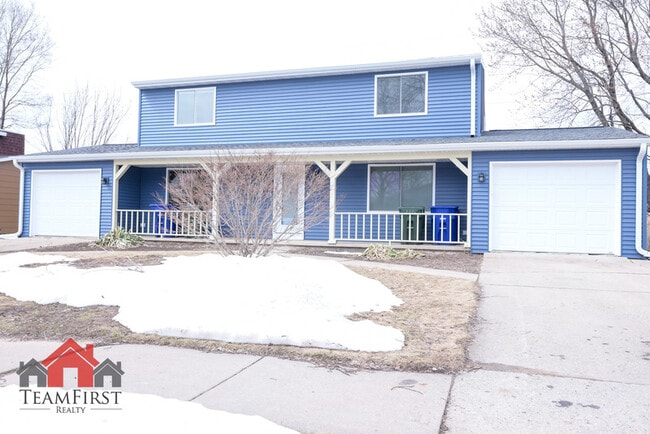 Building Photo - 2022 Terry Ln