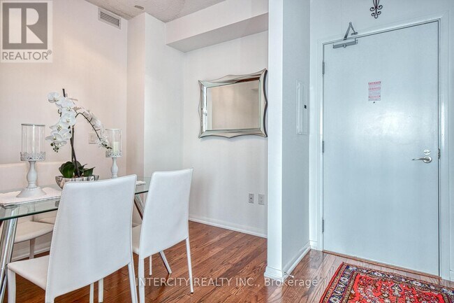 Photo - 800 Lawrence Ave W Unit 2014