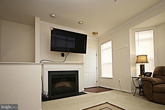 Chimenea. Mount incluidos TV - 5525 Lanier Ave Unidad 357