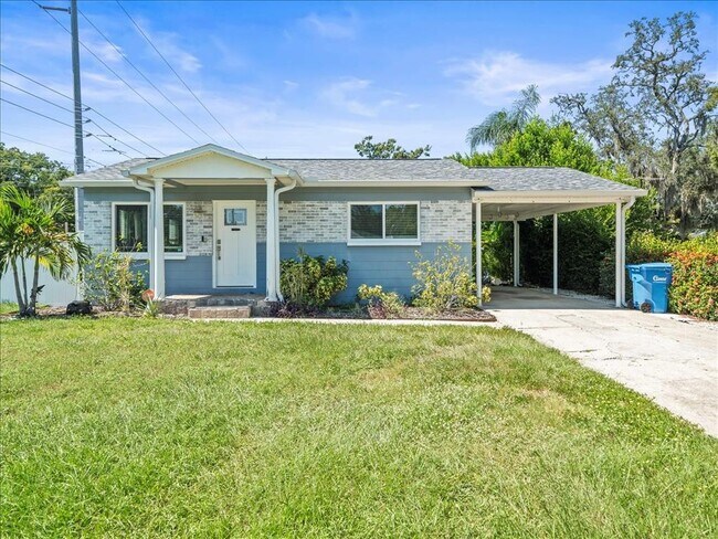 Building Photo - 2200 Capri Dr