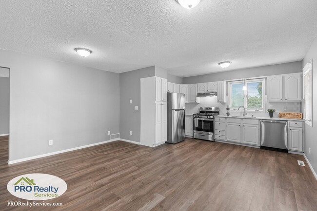 Photo - 5 Bedroom Home in Crystal