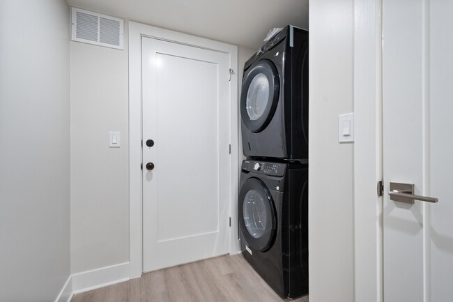 Photo - 2600 W Morse Ave Unidad Garden