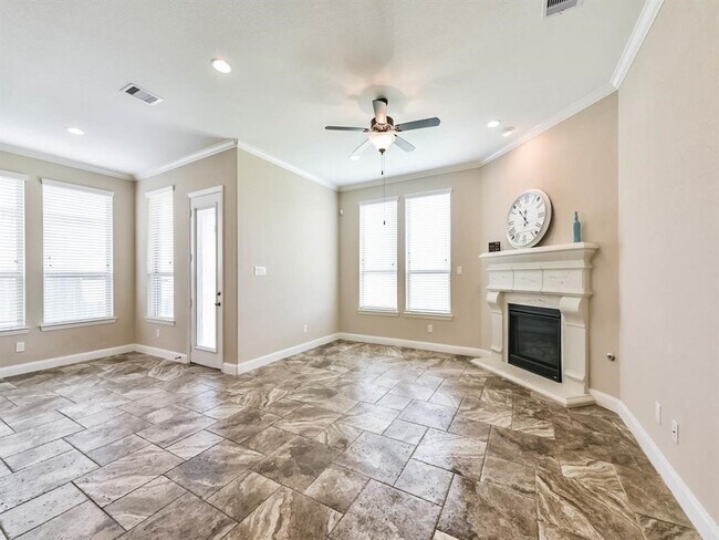 Photo - 21918 Avalon Queen Dr