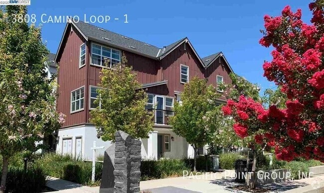Building Photo - 3808 Camino Lp Rental