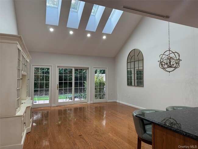 Photo - 137 Pond View Dr