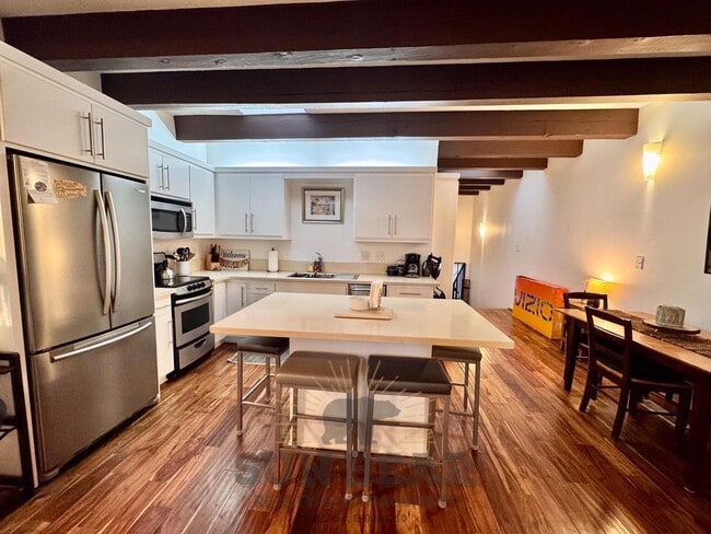 Photo - Beautiful furnished 3 bedroom! Great Location! Unit 36