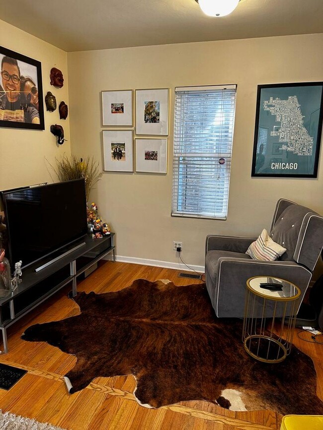 Photo - 1 bedroom in Chicago IL 60614 Unit 1R