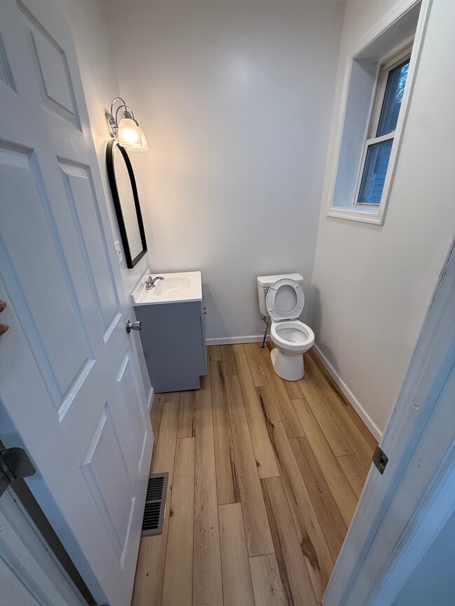 Photo - 241 Franklin Way