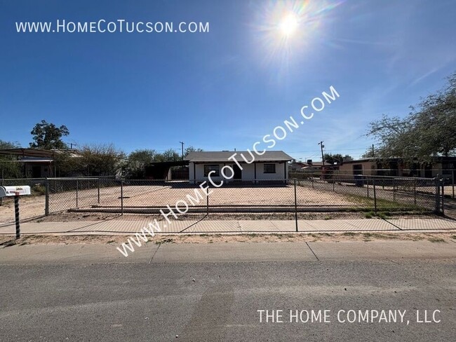 Photo - 833 W Jacinto St