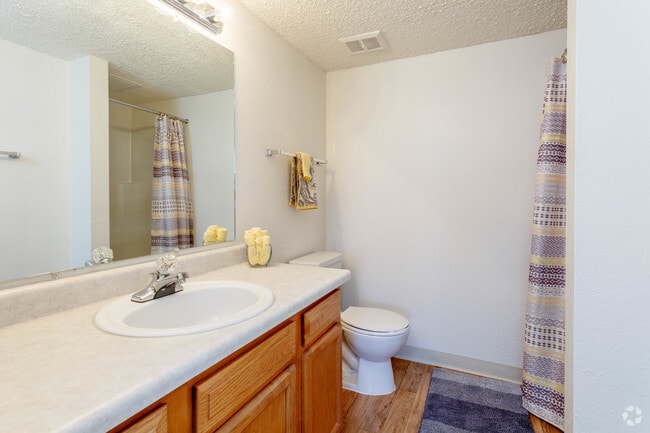 2BD, 2BA - 1060 SF