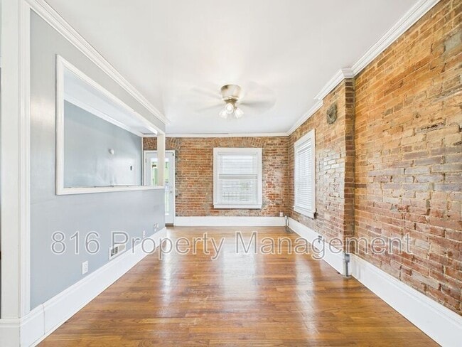 Photo - 1033 E 5th St Unidad 2