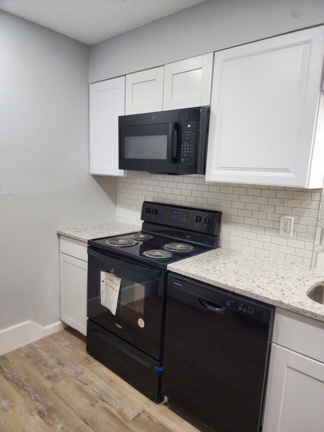 Photo - 502 Nacogdoches