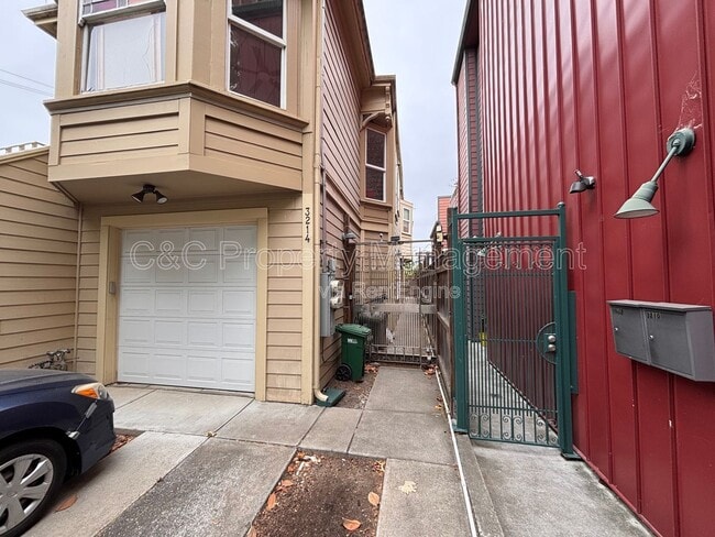 Building Photo - 3214 Ettie St