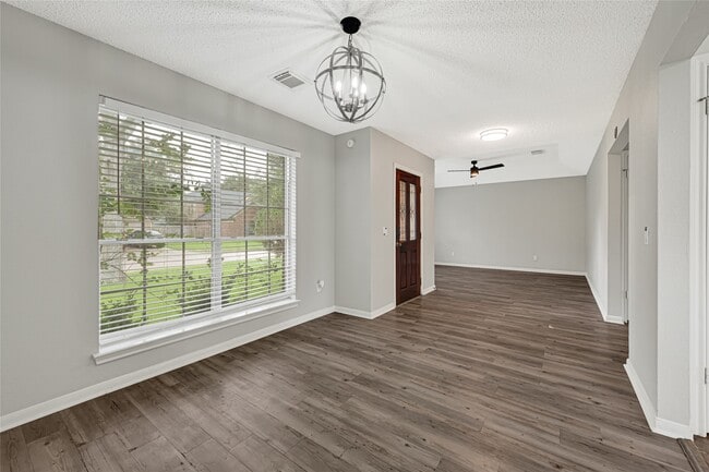 Photo - 3906 Greenwood Dr