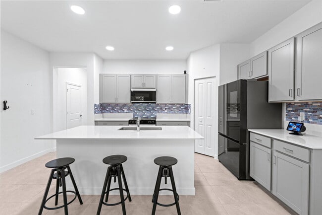 Photo - 4370 Pond Lily Ln