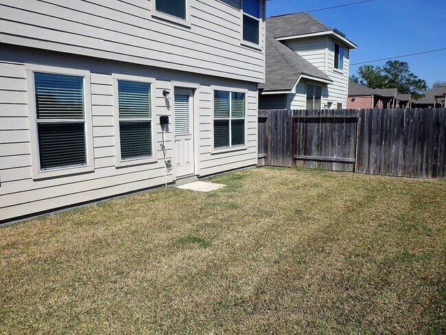 Photo - 12805 Dopey Hollow