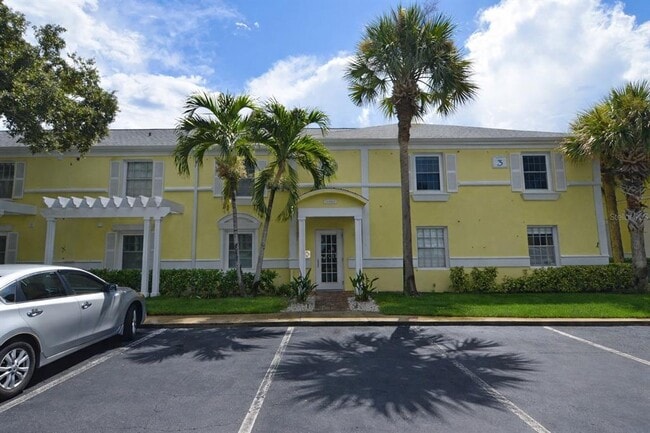 Photo - 5048 Beach Dr SE Unit F