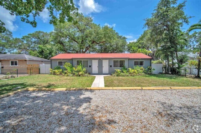 Building Photo - 2 bedroom in North Miami FL 33161 Rental