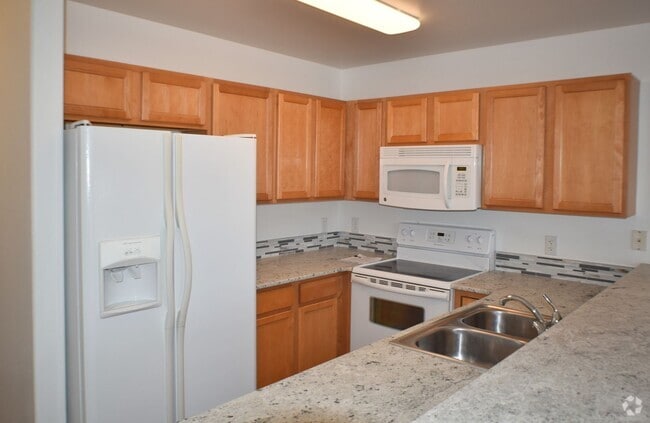 Building Photo - Coming soon!!! Stunning 2 Bed 2 Bath Apart... Unit 6 Rental