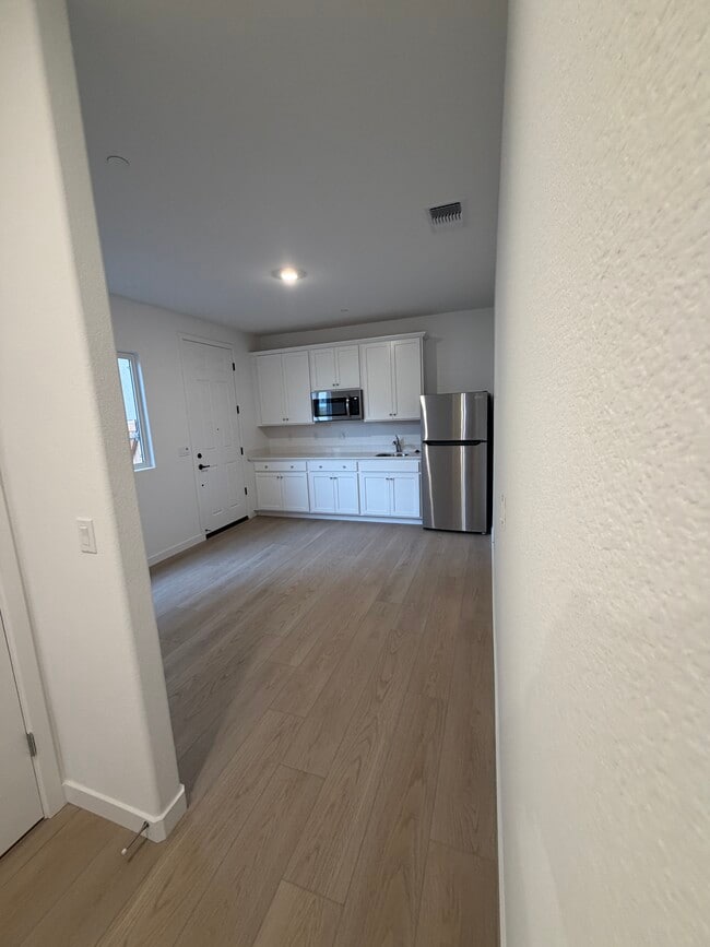 Photo - 10933 Admiral Cove Way