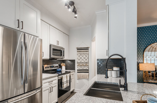 Building Photo - 8150 Willancy Ln Unit 22.28 Rental
