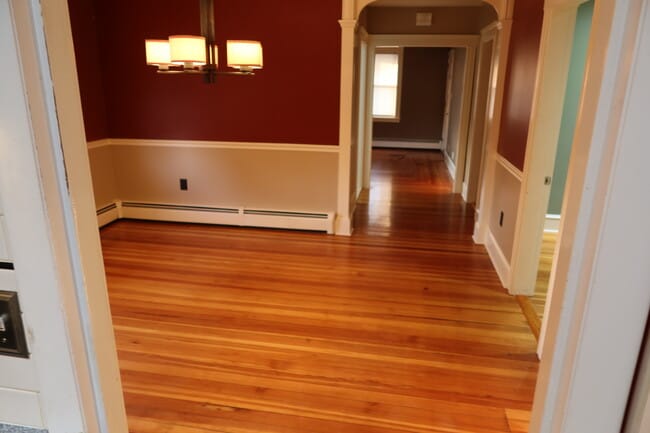 Diner Room - 369 Carter Ave Unit 369