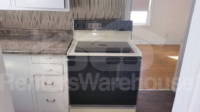 Photo - 224 S Park St