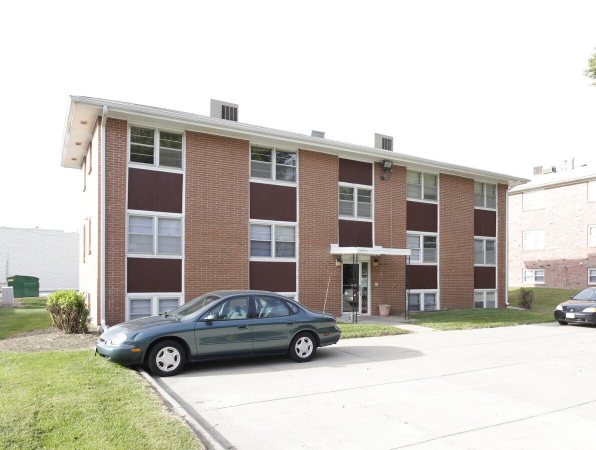 The Bel Apartments - The Bel Apartments
