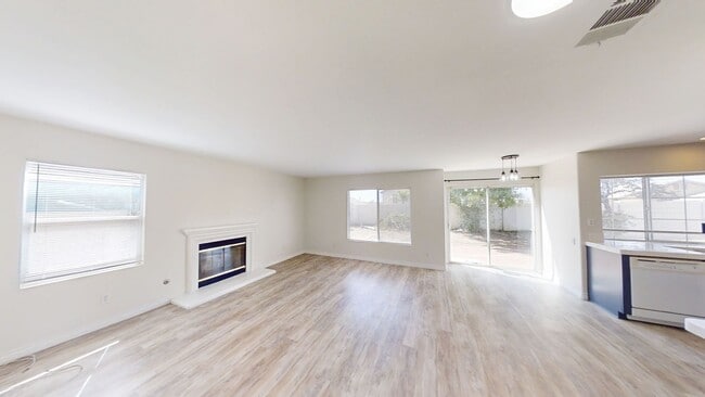 1045 Willmont Way