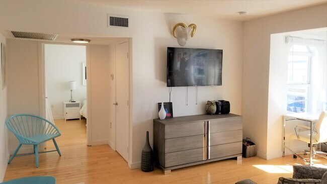 APARTMENT 1 - 1512 Washington Ave Unit 308