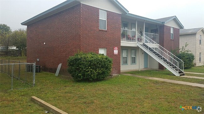 Building Photo - 1102 Circle M Dr Rental