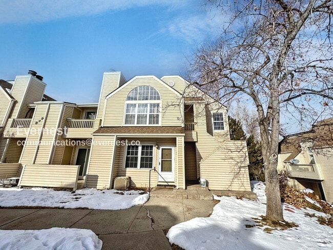 Building Photo - 979 S Miller St Rental