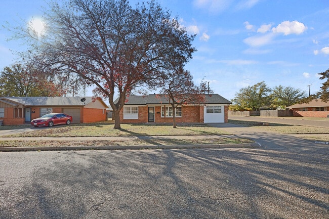 Building Photo - 5217 45th St Rental