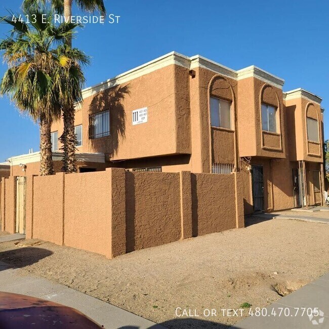 Building Photo - Don't miss out on this 2 bedroom, 1.5 bath... Rental