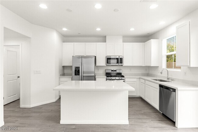 Photo - 10146 Glen Aulin St