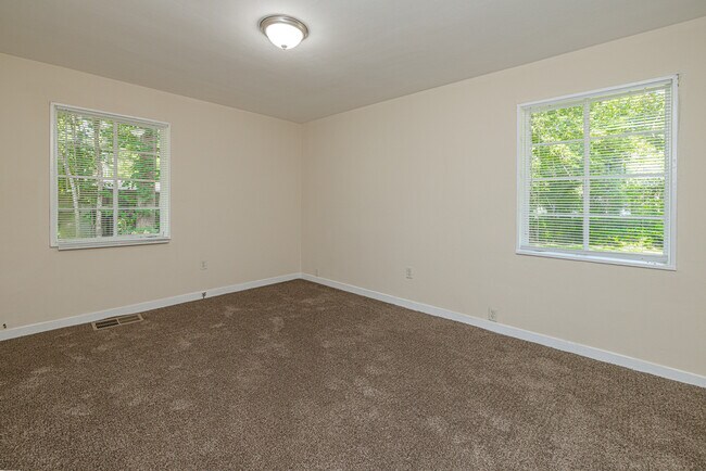 Photo - Oak Forest